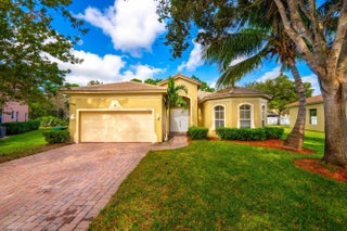 Photo of Listing #R11092993