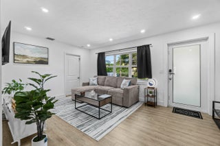 Photo of Listing #R11093016