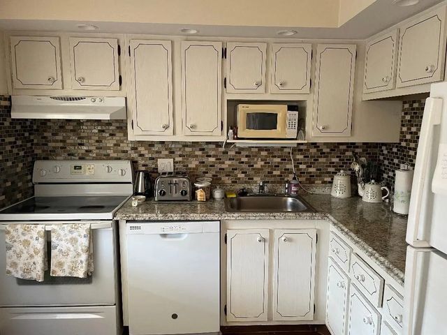 7410 Nw 1st Street #202, Margate