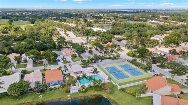 5 of 41 - 1995 Sw Silver Pine Way #bldg 119 H1, Palm City, FL