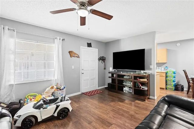 4 of 6 - 4140 Woodside Drive #205, Coral Springs, FL