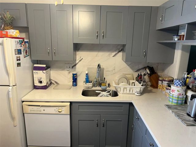 5 of 26 - 3140 Holiday Springs Boulevard #109, Margate, FL