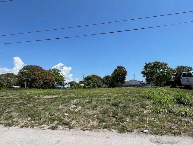 2 of 2 - 172 W 16th Street, Riviera Beach, FL