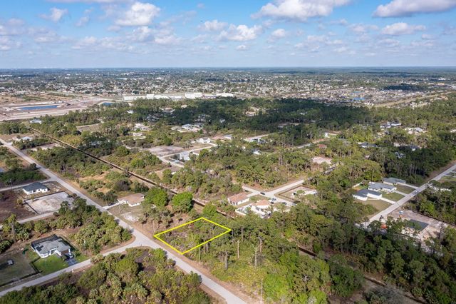 3 of 14 - 773 Cadis Street E, Lehigh Acres, FL