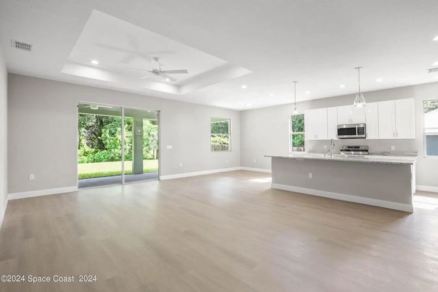 3 of 15 - 181 Ferguson Street Se, Palm Bay, FL