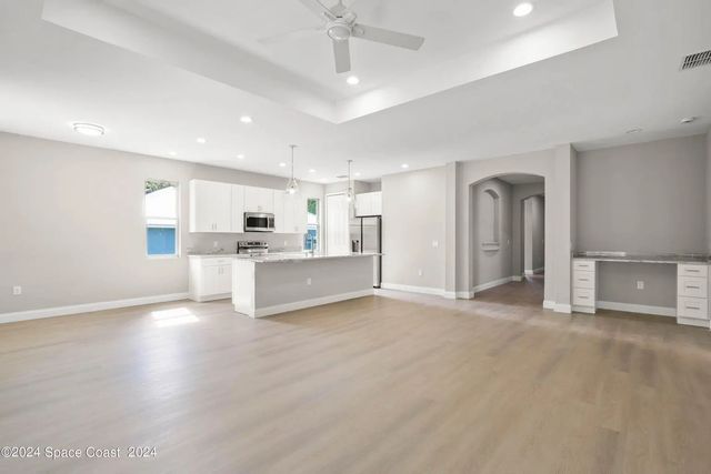 5 of 15 - 181 Ferguson Street Se, Palm Bay, FL