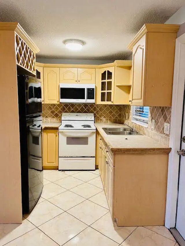 2 of 28 - 4491 Nw 1st Terrace, Deerfield Beach, FL