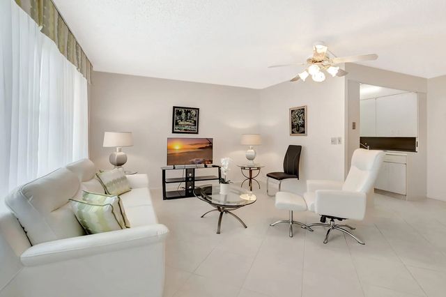 2043 Cambridge C, Deerfield Beach