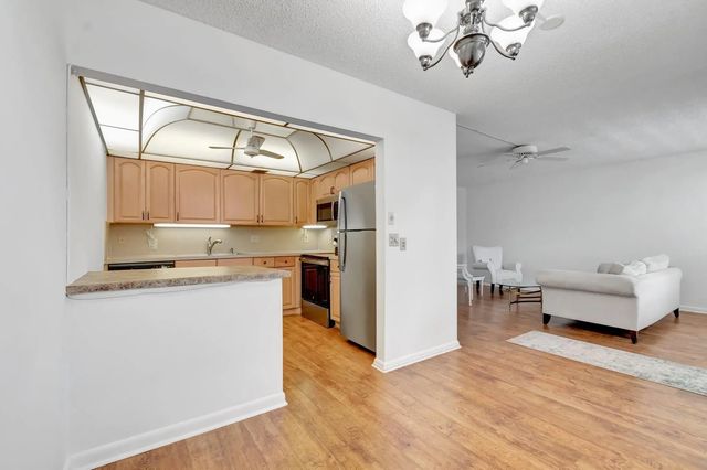 5 of 62 - 267 Wellington J #267, West Palm Beach, FL