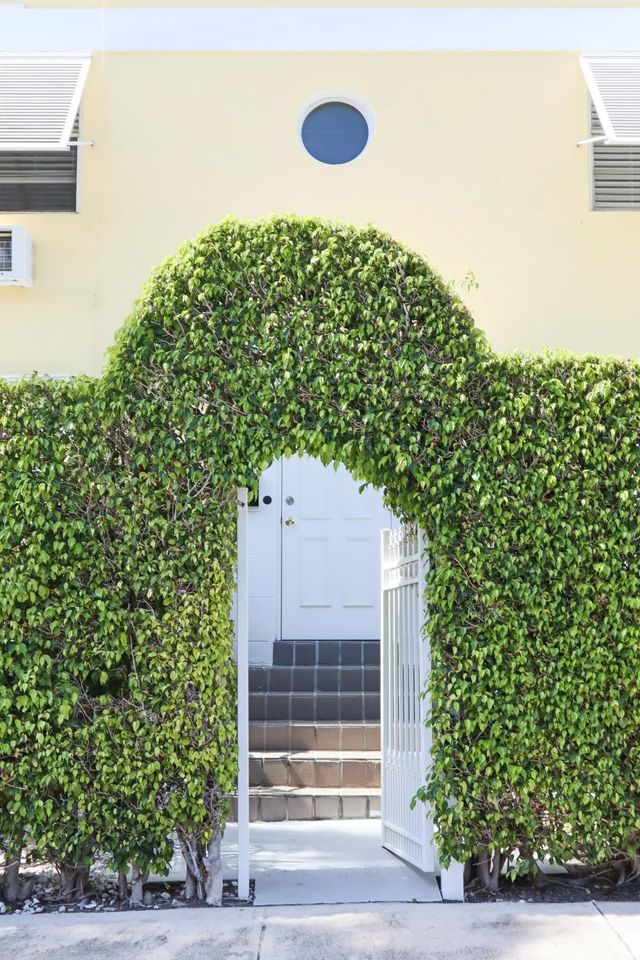5 of 49 - 172 N County Road, Palm Beach, FL