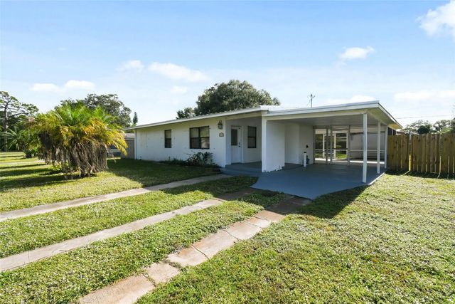 3 of 31 - 140 Se Serenata Court, Port St. Lucie, FL