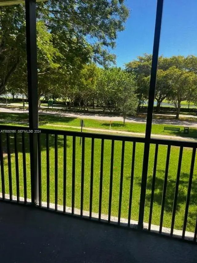 4 of 13 - 3475 N Country Club Drive #204, Aventura, FL
