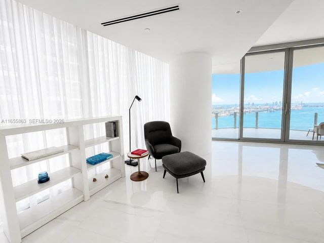 4 of 56 - 300 Biscayne Blvd Way #3201, Miami, FL