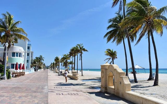 3 of 52 - 3801 S Ocean Drive #12m, Hollywood, FL