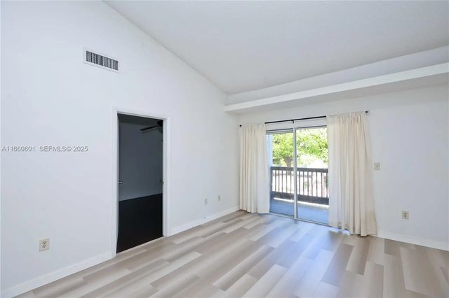 4 of 39 - 446 Sw 113th Way #446, Pembroke Pines, FL