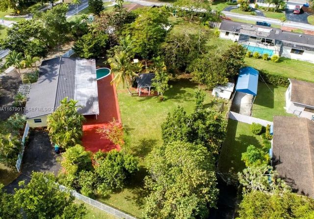 13550 Sw 99th Place, Miami