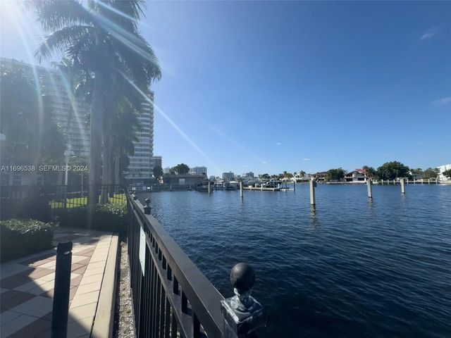 1945 S Ocean Drive #m5, Hallandale Beach