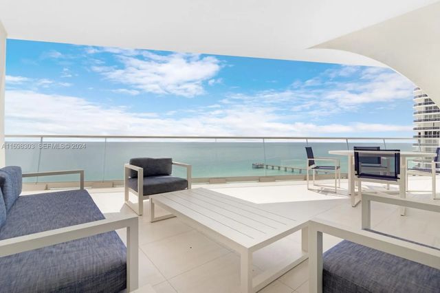 4 of 62 - 16901 Collins Avenue #1402, Sunny Isles Beach, FL