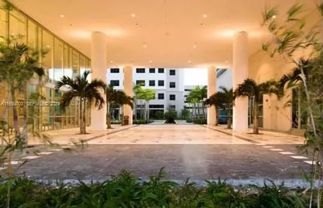 20900 Ne 30th Avenue #404-405, Aventura