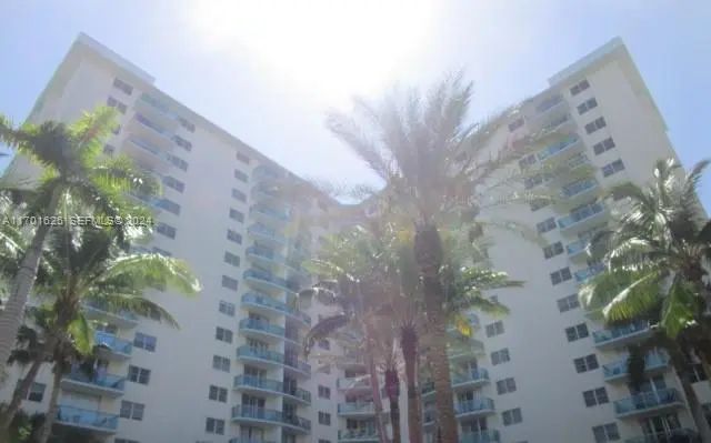 3801 S Ocean Drive #8u, Hollywood