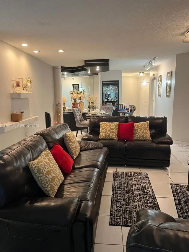 4 of 42 - 4300 Nw 30th Street #141, Coconut Creek, FL
