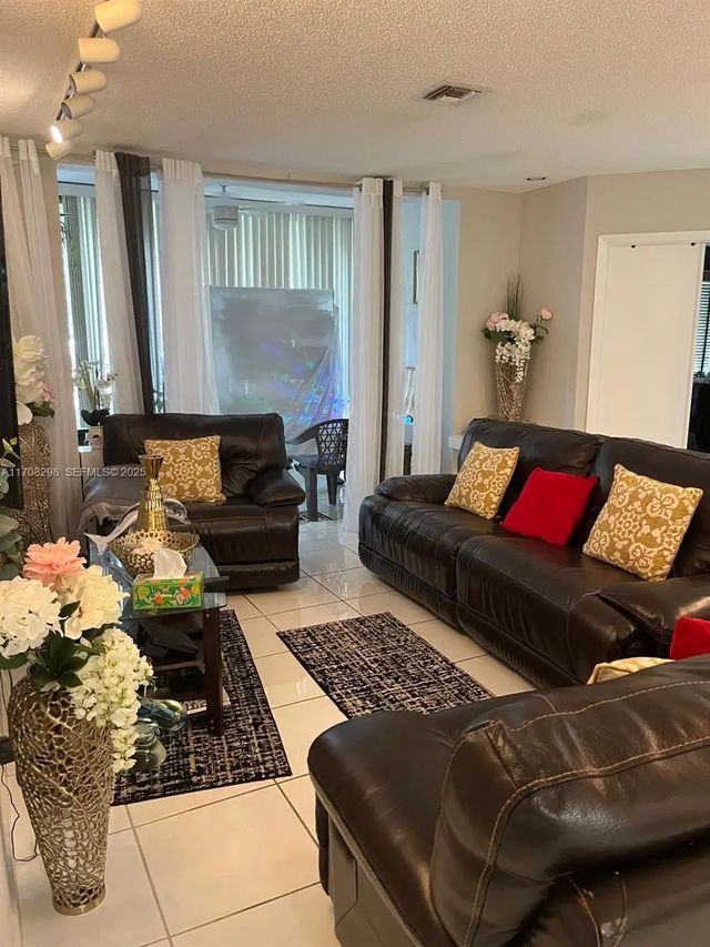 5 of 42 - 4300 Nw 30th Street #141, Coconut Creek, FL