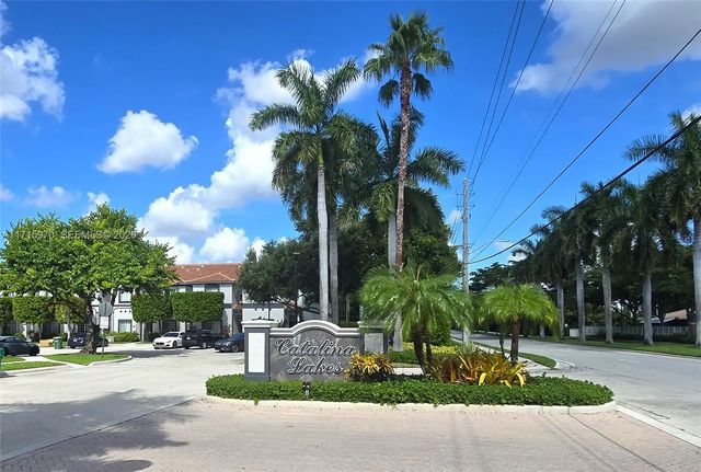 3 of 38 - 7854 Catalina Circle, Tamarac, FL