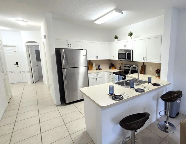 5 of 38 - 7854 Catalina Circle, Tamarac, FL