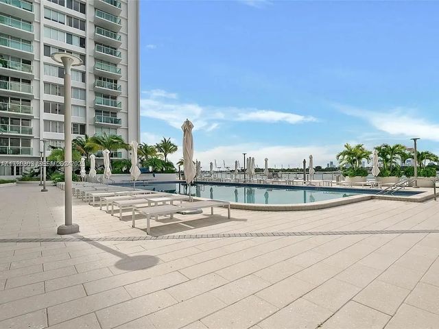 2 of 15 - 1000 West Avenue #bs107, Miami Beach, FL