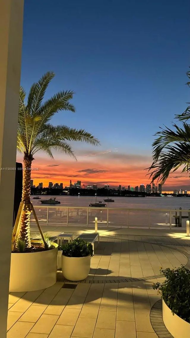 4 of 15 - 1000 West Avenue #bs107, Miami Beach, FL