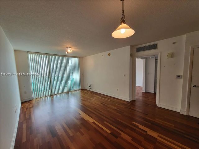 2 of 11 - 31 Se 5th Street #2409, Miami, FL