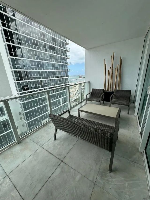 3 of 18 - 1040 Biscayne Boulevard #1505, Miami, FL