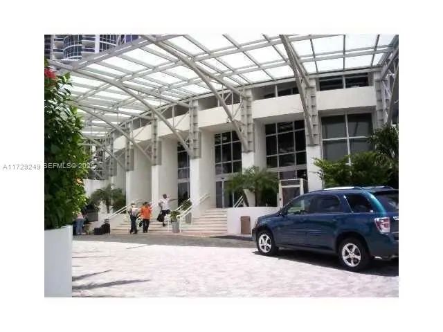 3 of 24 - 18001 Collins Avenue #801, Sunny Isles Beach, FL