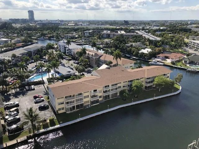 3 of 39 - 427 Golden Isles Drive #15j, Hallandale Beach, FL