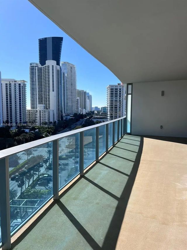 2 of 17 - 17550 Collins Avenue #1004, Sunny Isles Beach, FL