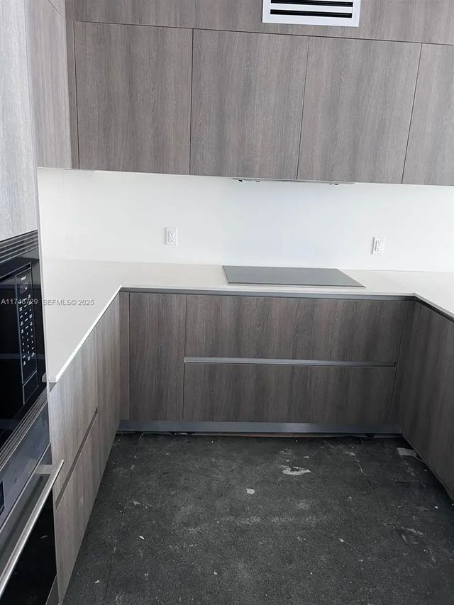 4 of 17 - 17550 Collins Avenue #1004, Sunny Isles Beach, FL