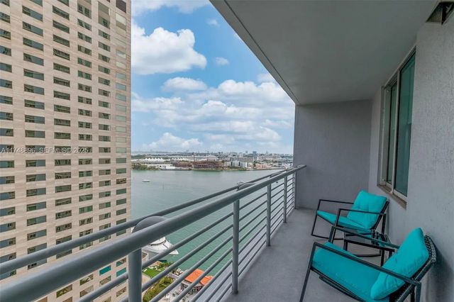 4 of 18 - 335 S Biscayne Boulevard #2402, Miami, FL