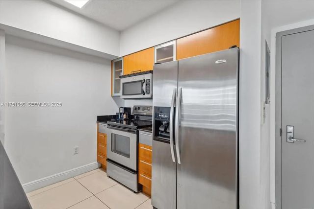 3 of 28 - 1750 N Bayshore Drive #4809, Miami, FL