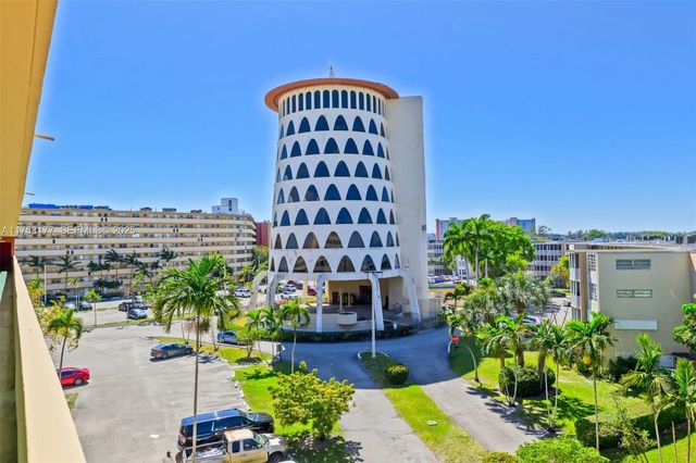 2 of 36 - 1770 Ne 191st Street #508-1, Miami, FL