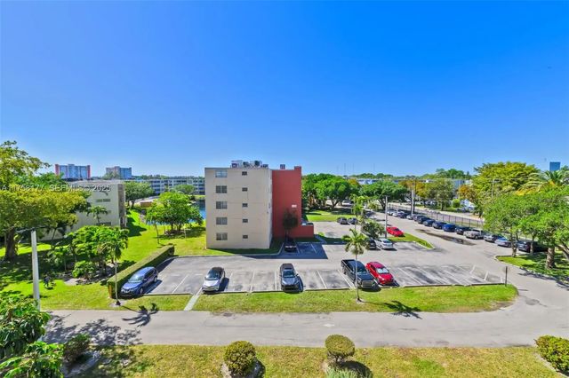5 of 36 - 1770 Ne 191st Street #508-1, Miami, FL