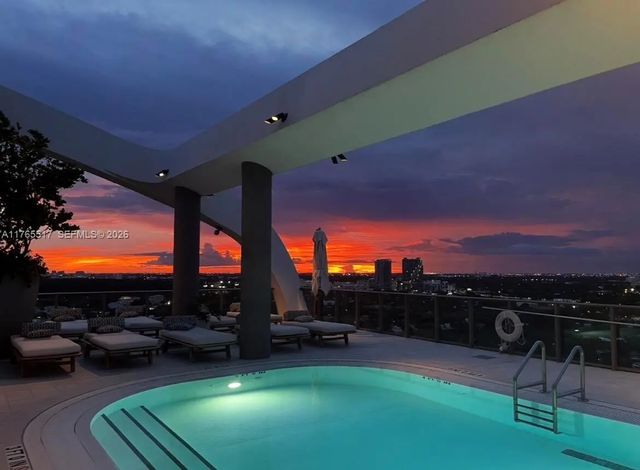 2678 Tigertail #1009, Miami