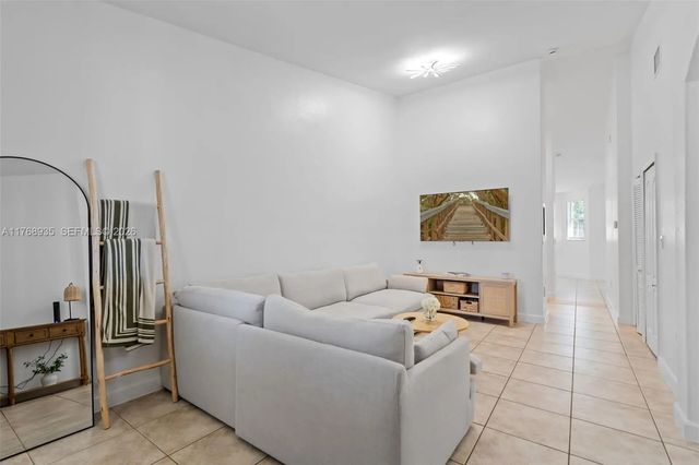 2731 Se 17th Avenue #211, Homestead