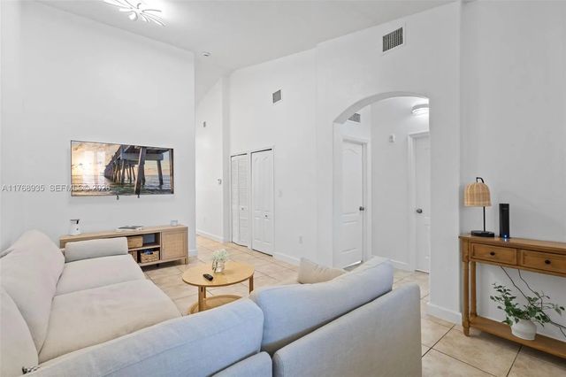 4 of 27 - 2731 Se 17th Avenue #211, Homestead, FL