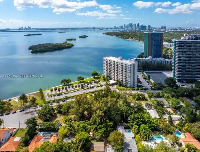 3 of 10 - 890 Ne 70th Street, Miami, FL