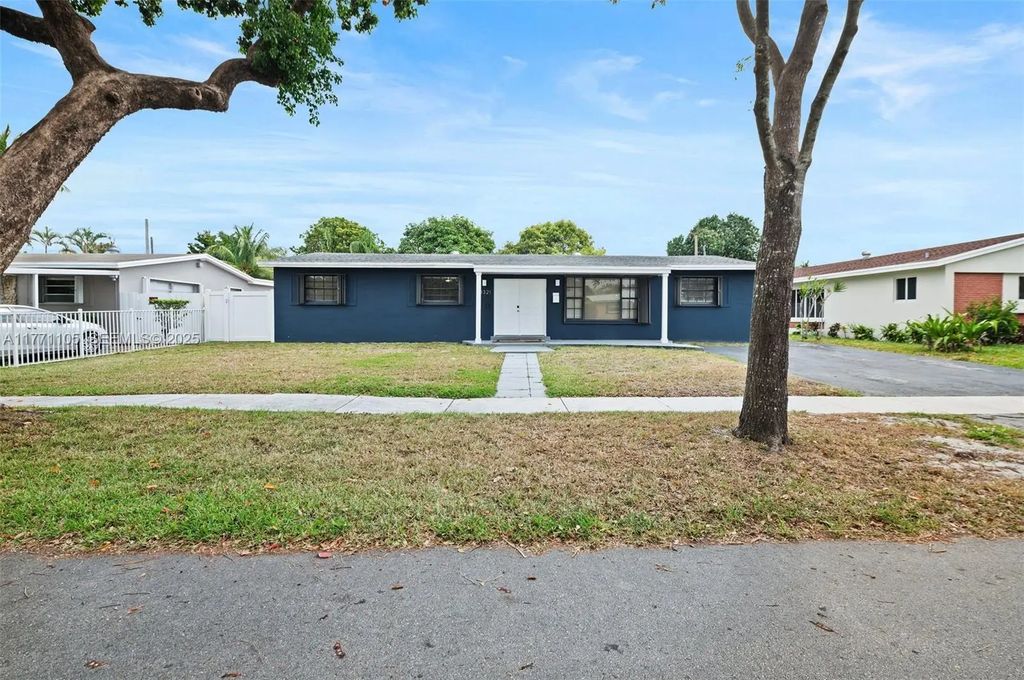 18321 Ne 7th Court, North Miami Beach