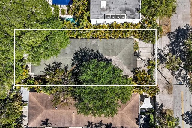 2960 Whitehead Street, Miami