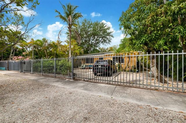 5 of 16 - 2960 Whitehead Street, Miami, FL