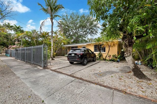 2960 Whitehead Street, Coconut Grove