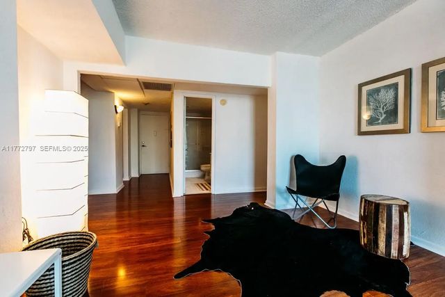 5 of 23 - 19370 Collins Avenue #326, Sunny Isles Beach, FL
