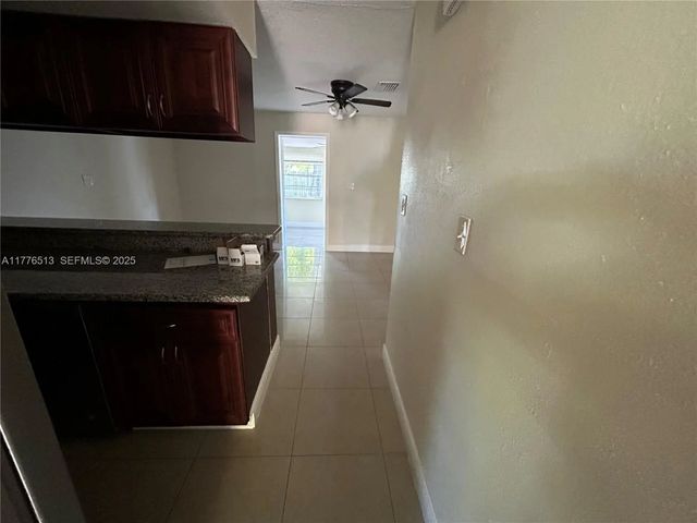 4 of 27 - 1912 W Clinton Street, Tampa, FL